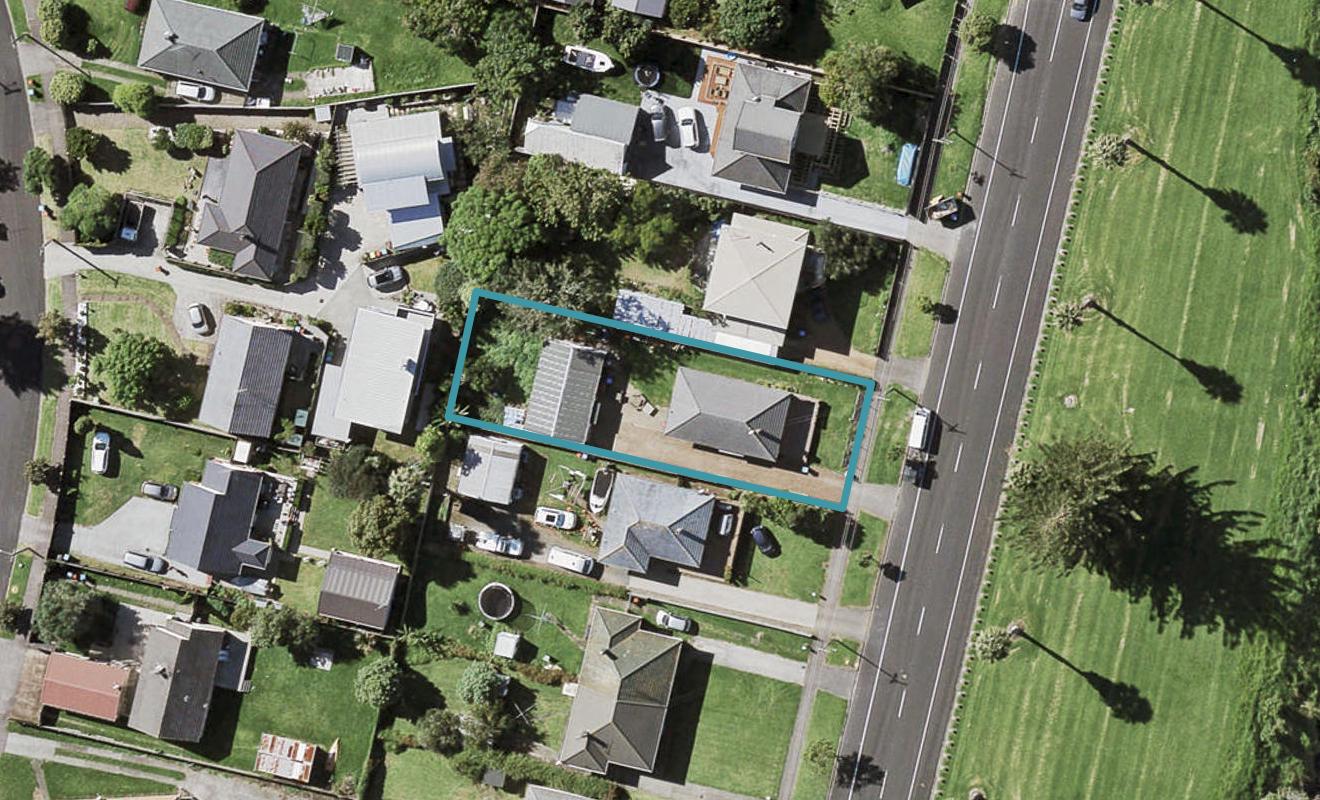 169 Riverside Avenue, Point England, Auckland - Carousel 1