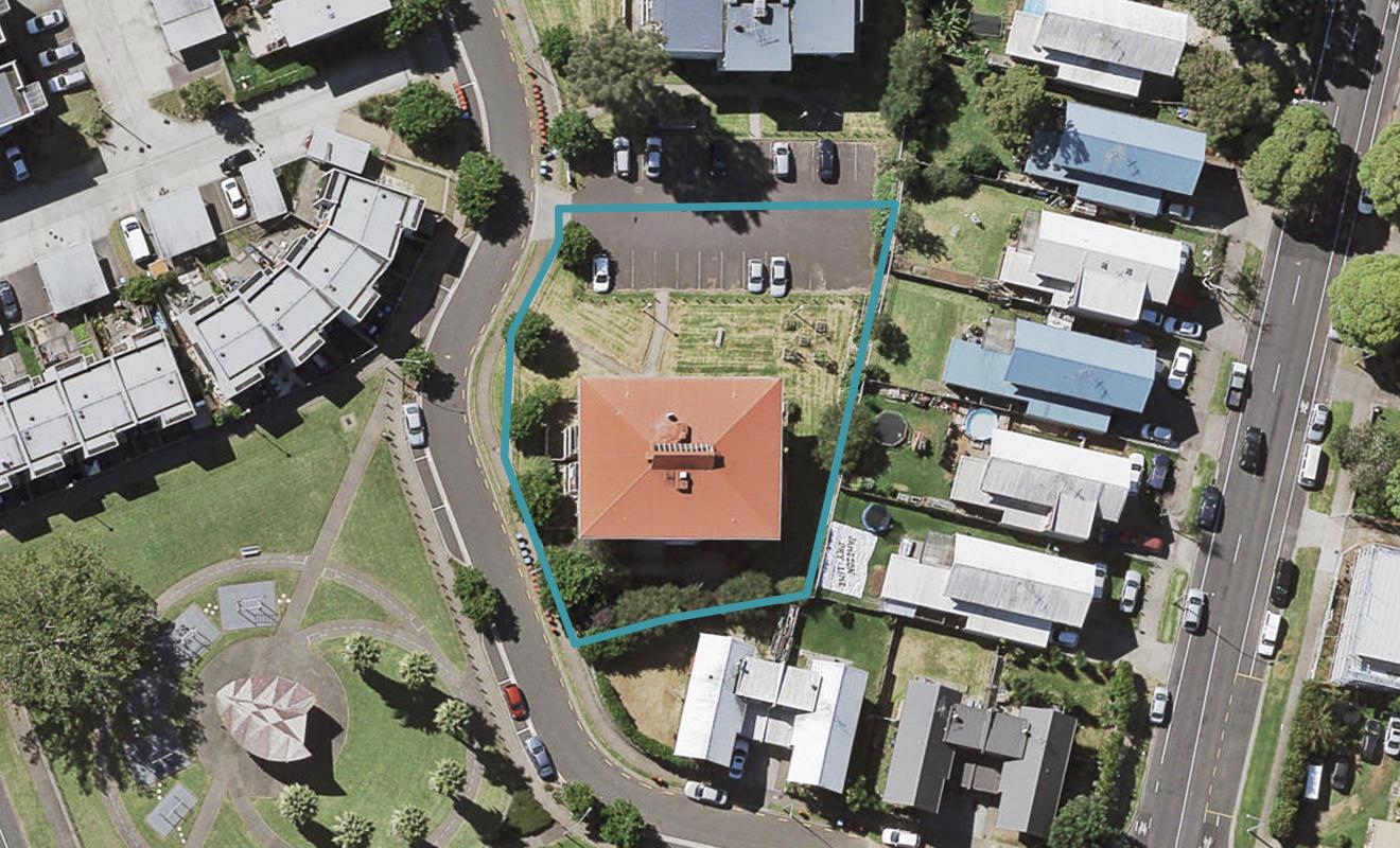 28 Tippett Street, Point England, Auckland - Carousel 1