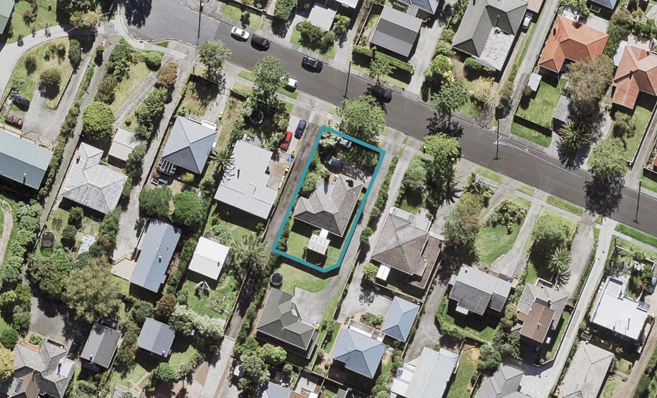 10A Riverview Road, New Lynn, Auckland - Carousel 1
