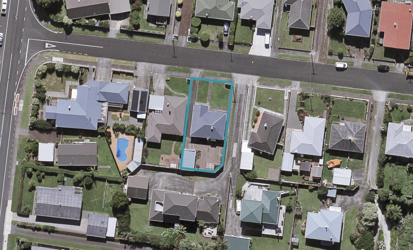 8 Trafalgar Street, Westown, New Plymouth - Carousel 1
