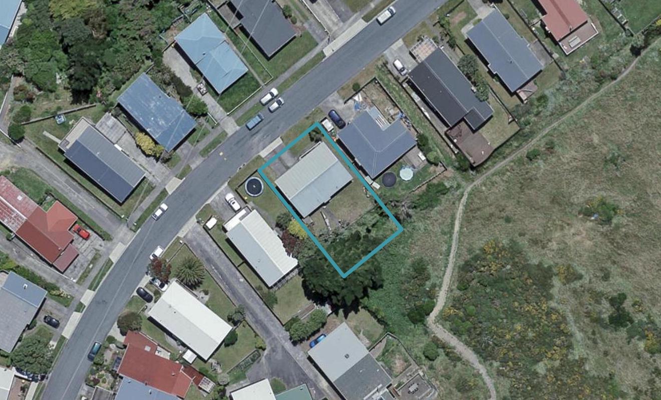 29 Edgecombe Street, Newlands, Wellington - Carousel 1