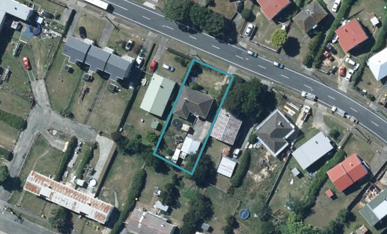 114 Castor Crescent, Cannons Creek, Porirua - Carousel 1