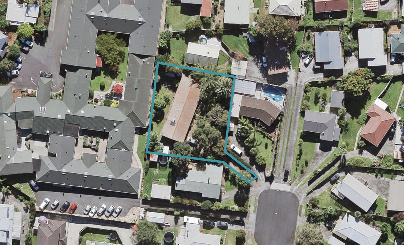 11A Orchid Place, Te Atatu South, Auckland - Carousel 1
