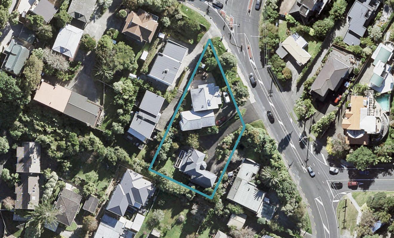 1/828 Beach Road, Browns Bay, Auckland - Carousel 1