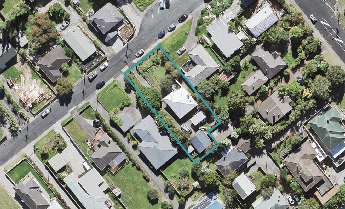 14 Tomo Street, New Lynn, Auckland - Carousel 1