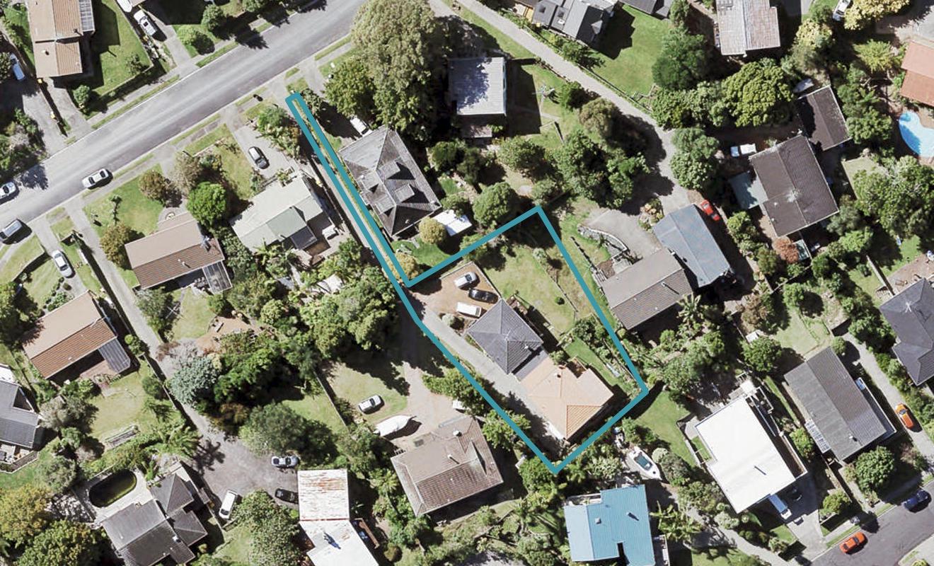 2/18 Elmira Place, Browns Bay, Auckland - Carousel 1