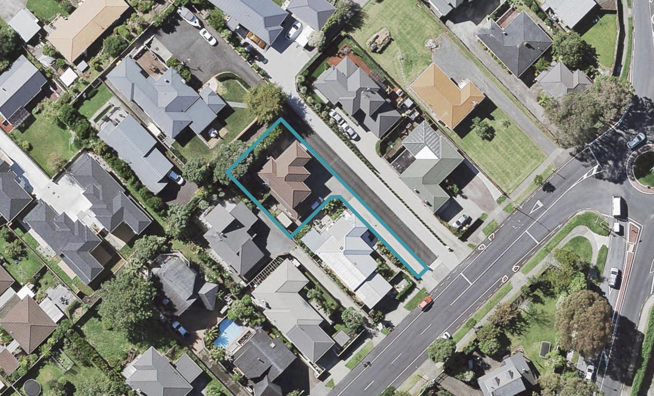 11A Bradbury Road, Botany Downs, Auckland - Carousel 1