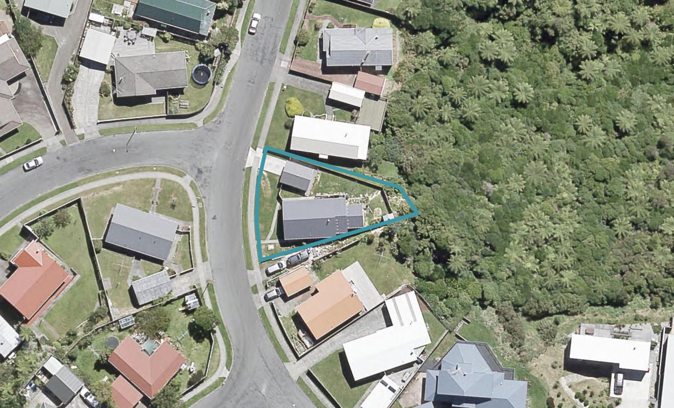 15 Drummond Crescent, Kelson, Lower Hutt - Carousel 1