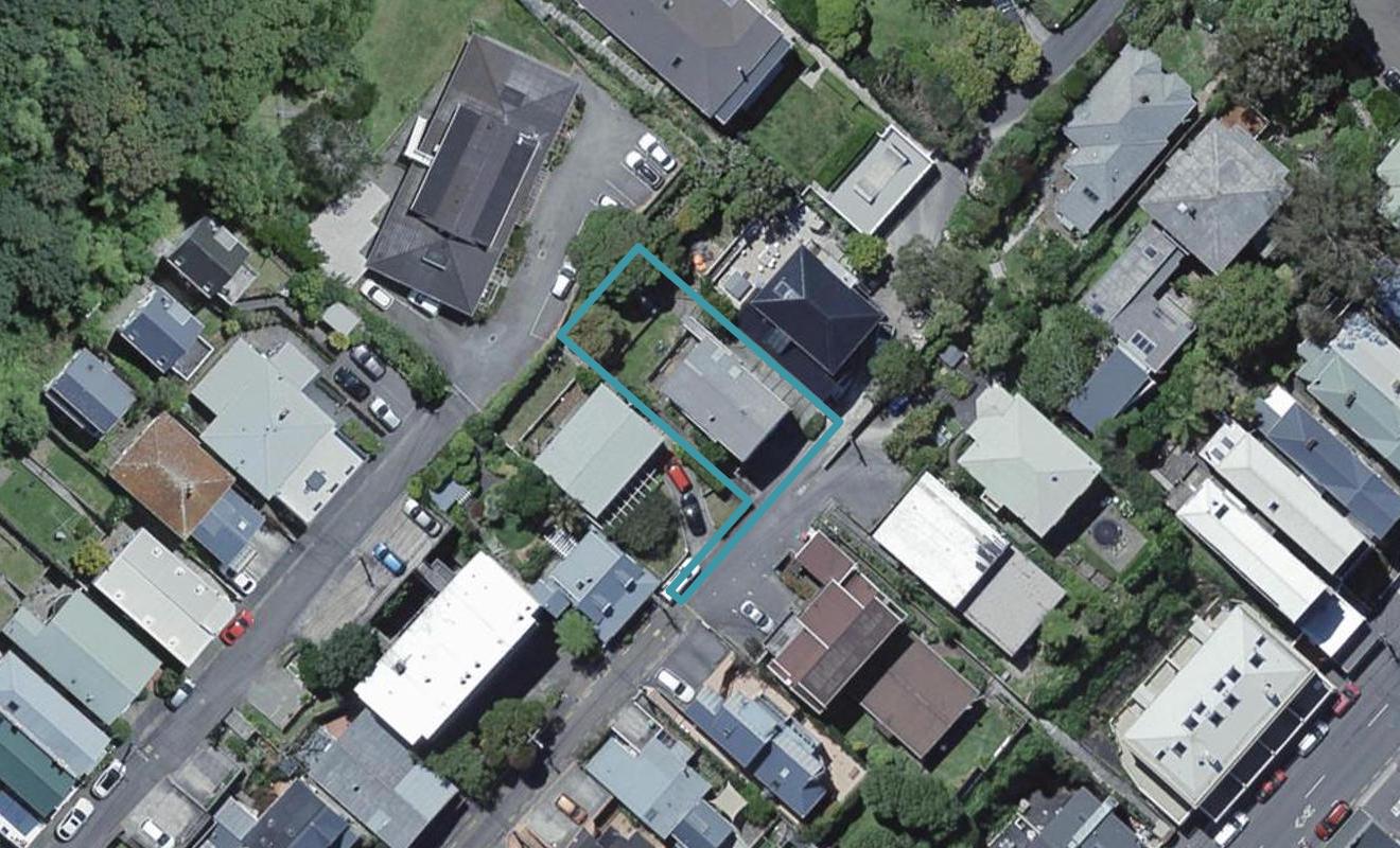 17 Barton Terrace, Thorndon, Wellington - Carousel 1