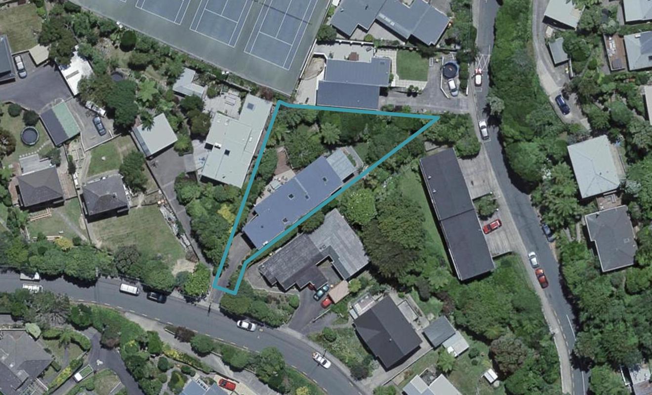 19 Delhi Crescent, Khandallah, Wellington - Carousel 1