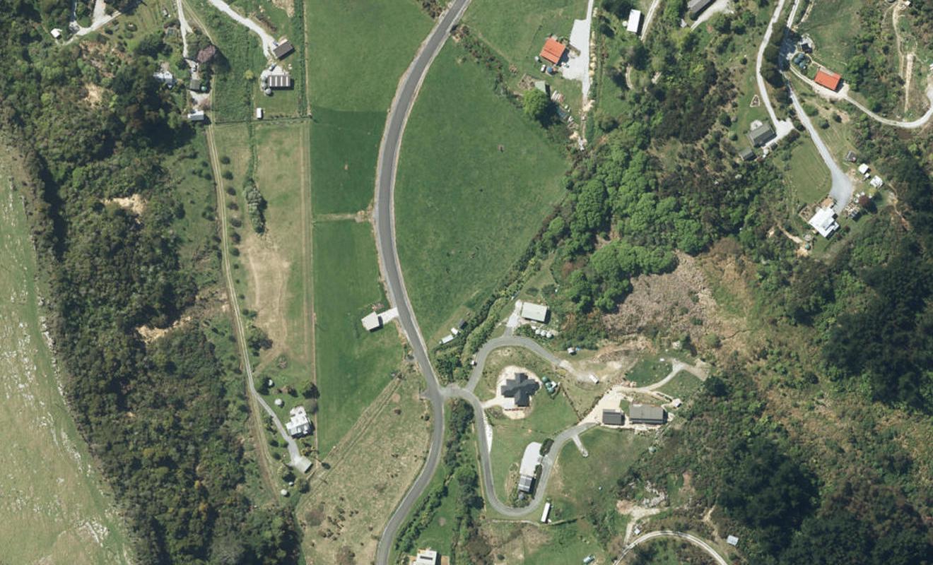 47 Matenga Road, Ligar Bay, Takaka - Carousel 1