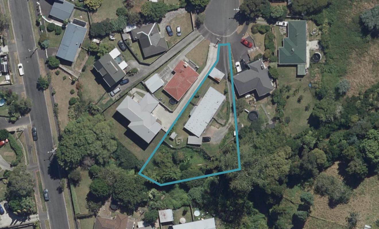 12 Mabian Crescent, Deanwell, Hamilton - Carousel 1