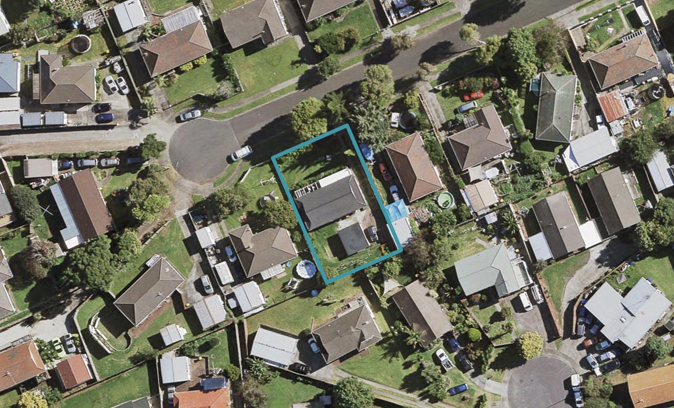 16 Benton Place, Manurewa, Auckland - Carousel 1