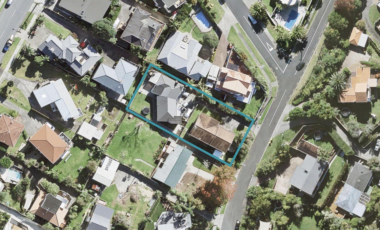 1/40 Hebron Road, Waiake, Auckland - Carousel 1