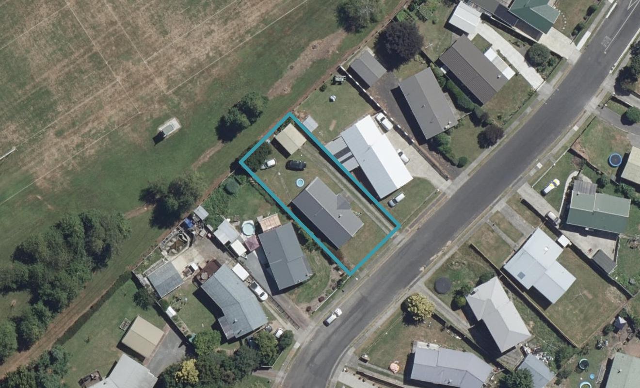 10 Margaret Place, Deanwell, Hamilton - Carousel 1