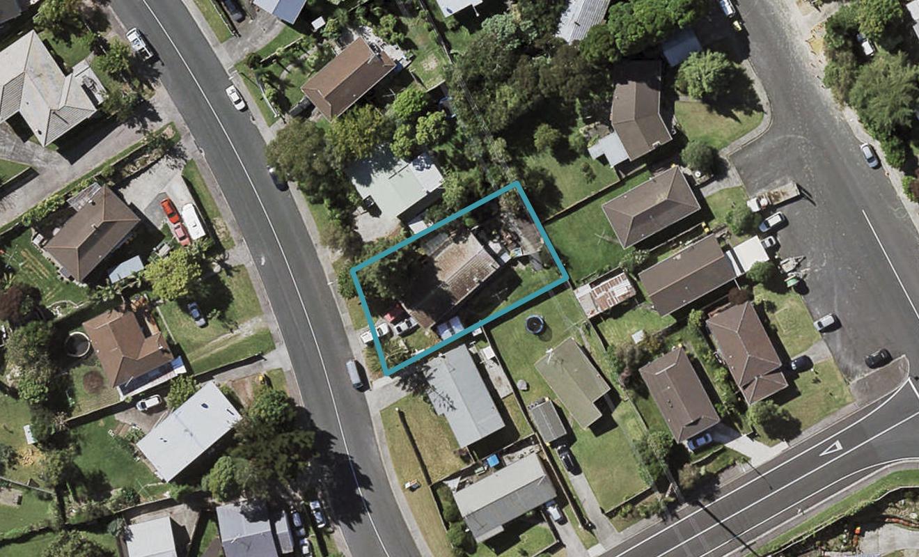 96 Athena Drive, Totara Vale, Auckland - Carousel 1