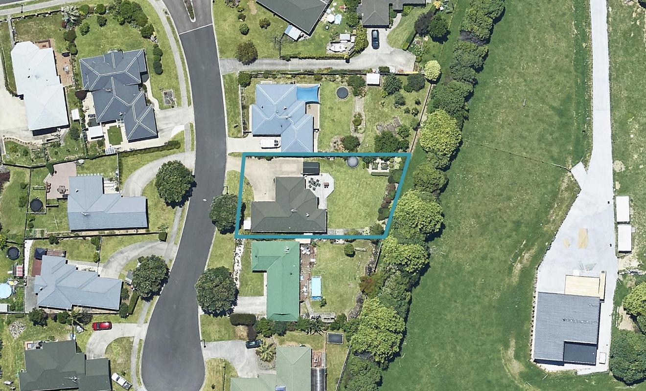 14 Highcroft Place, Welcome Bay, Tauranga - Carousel 1