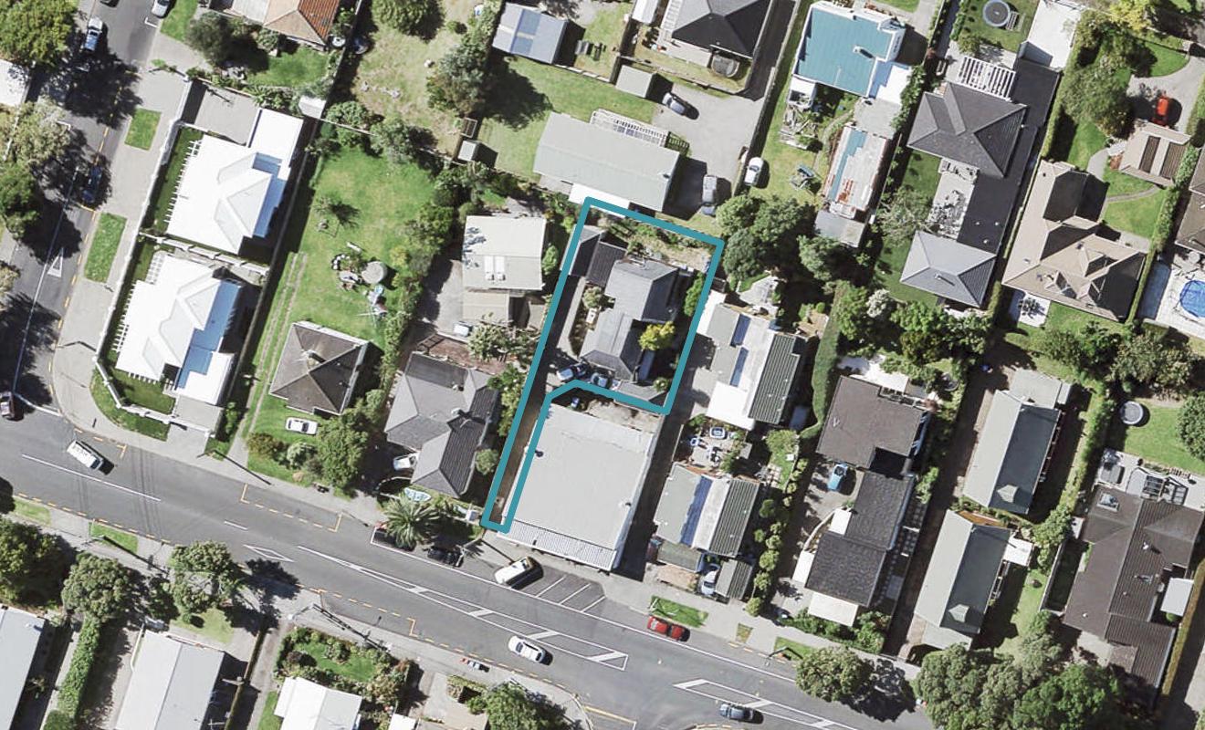 2/86 Riddell Road, Glendowie, Auckland - Carousel 1