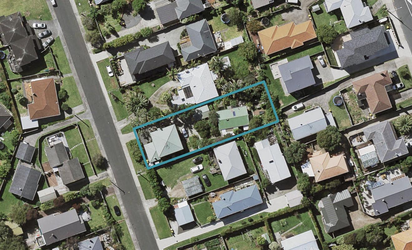 7 Raines Avenue, Forrest Hill, Auckland - Carousel 1