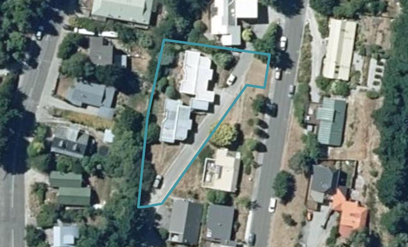 10B MacKinnon Terrace, Sunshine Bay, Queenstown - Carousel 1
