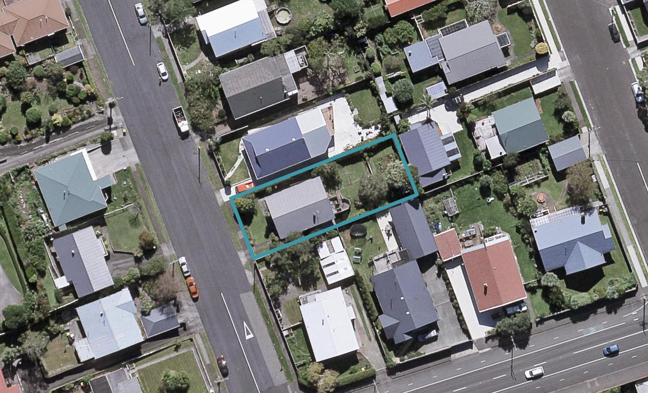 9 Kitchener Terrace, Moturoa, New Plymouth - Carousel 1