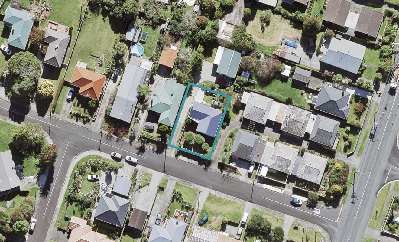 1 Hinau Street, New Lynn, Auckland - Carousel 1