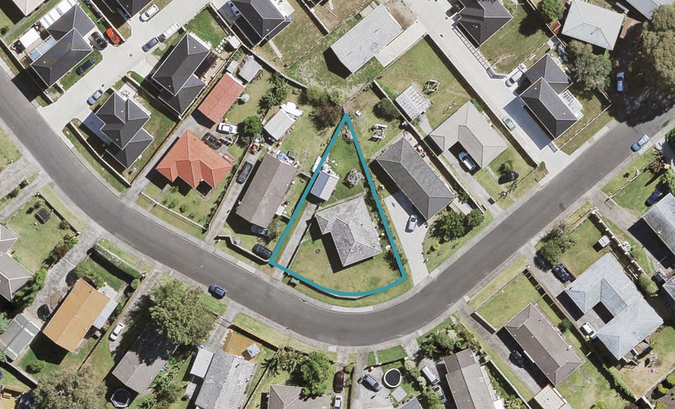 33 Coburg Street, Henderson, Auckland - Carousel 1