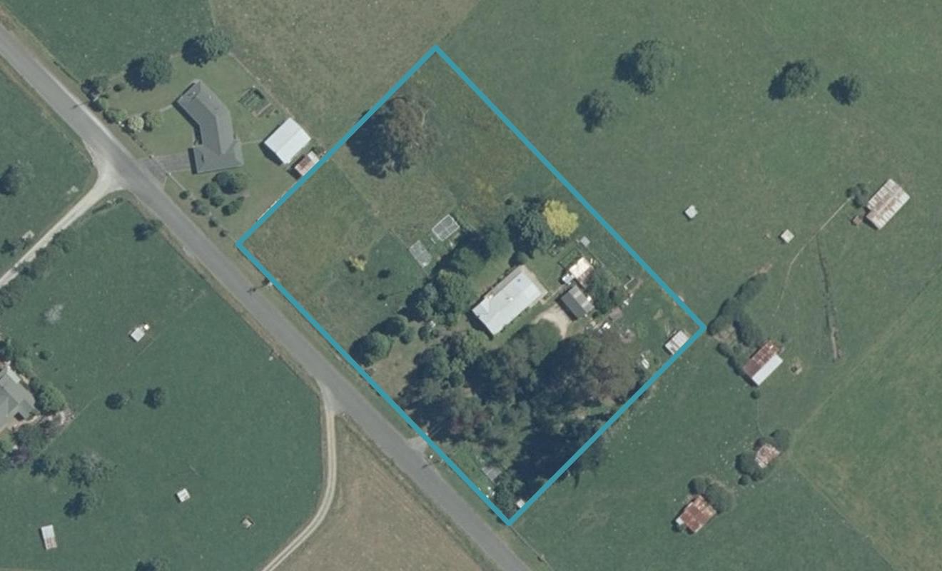 127 Packard Road, Motupipi - Carousel 1