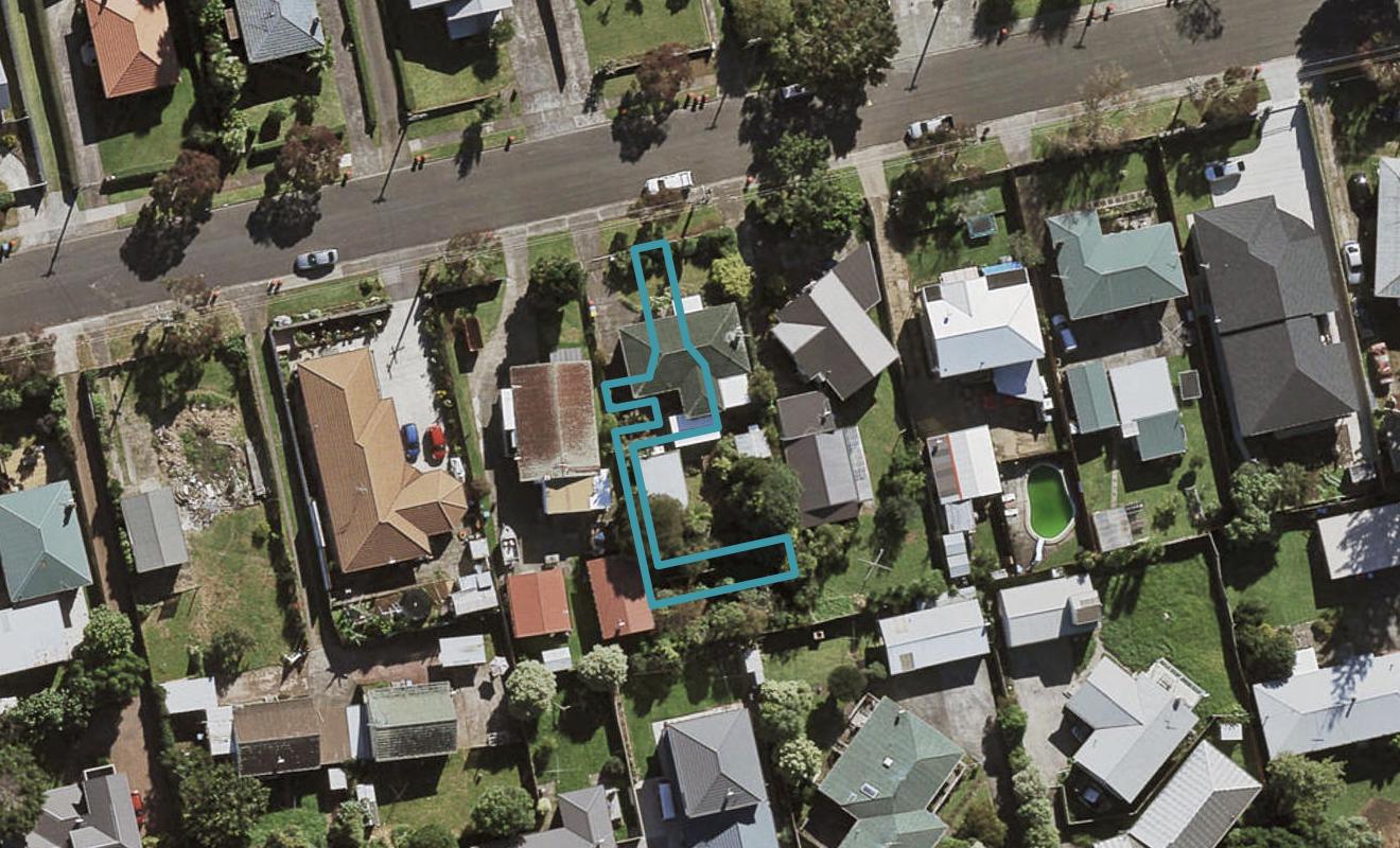 6/11 Camp Road, Mount Wellington, Auckland - Carousel 1