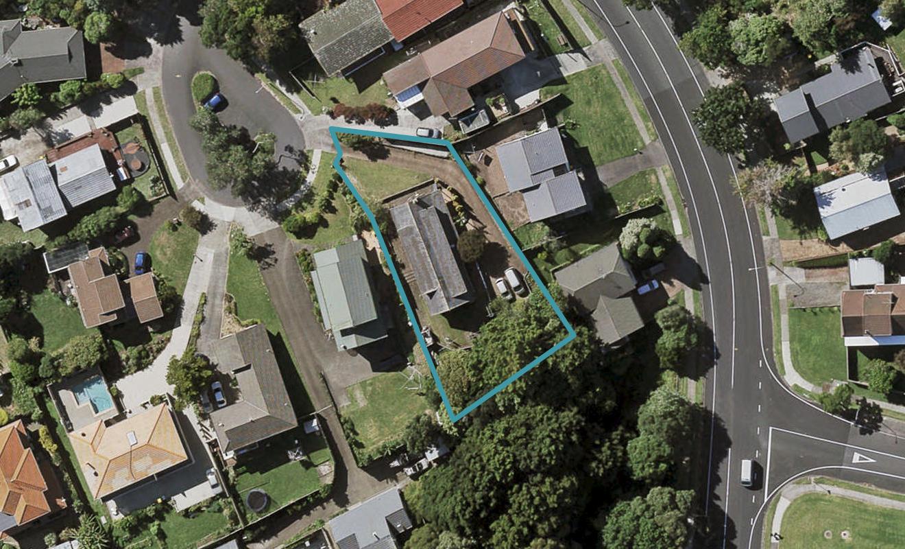 6 Banksia Place, Goodwood Heights, Auckland - Carousel 1