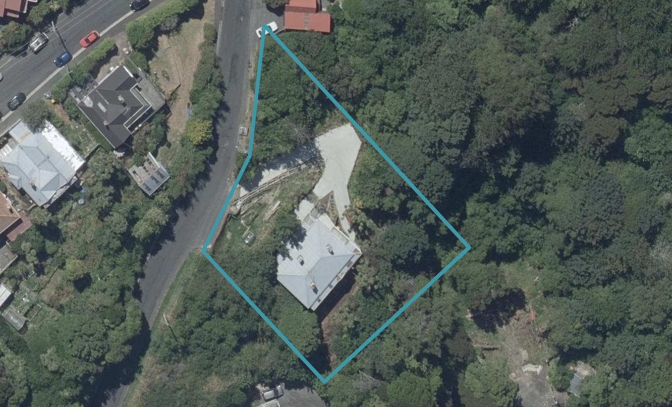 100 Gladstone Road, Dalmore, Dunedin - Carousel 1