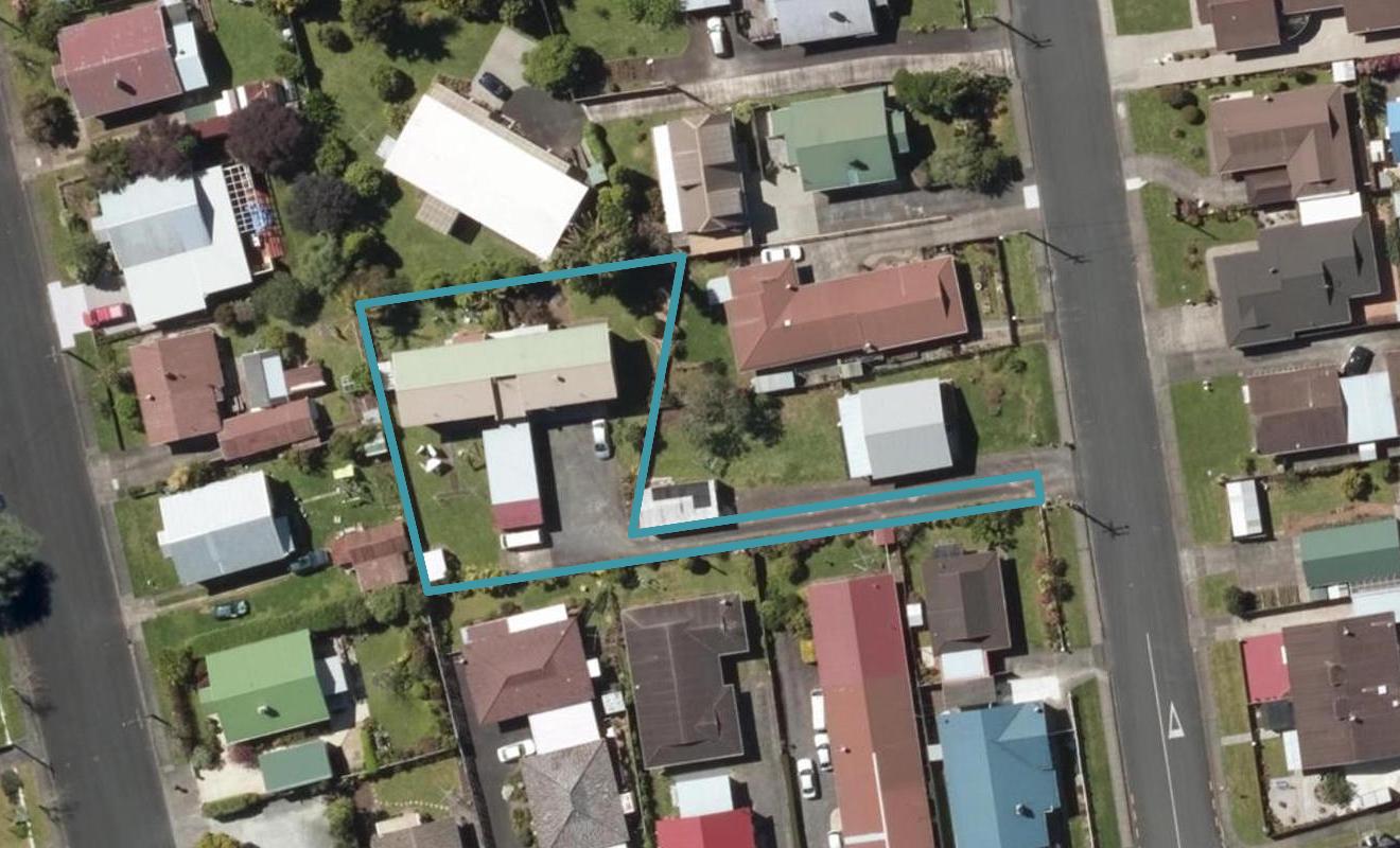 2/5 Davies Street, Kensington, Whangārei - Carousel 1