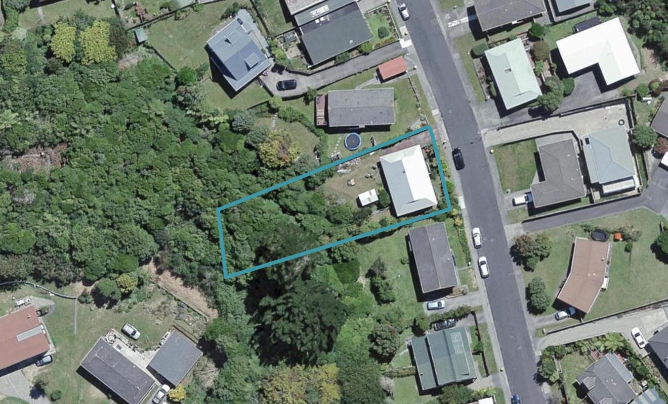 63 Percy Dyett Drive, Karori, Wellington - Carousel 1