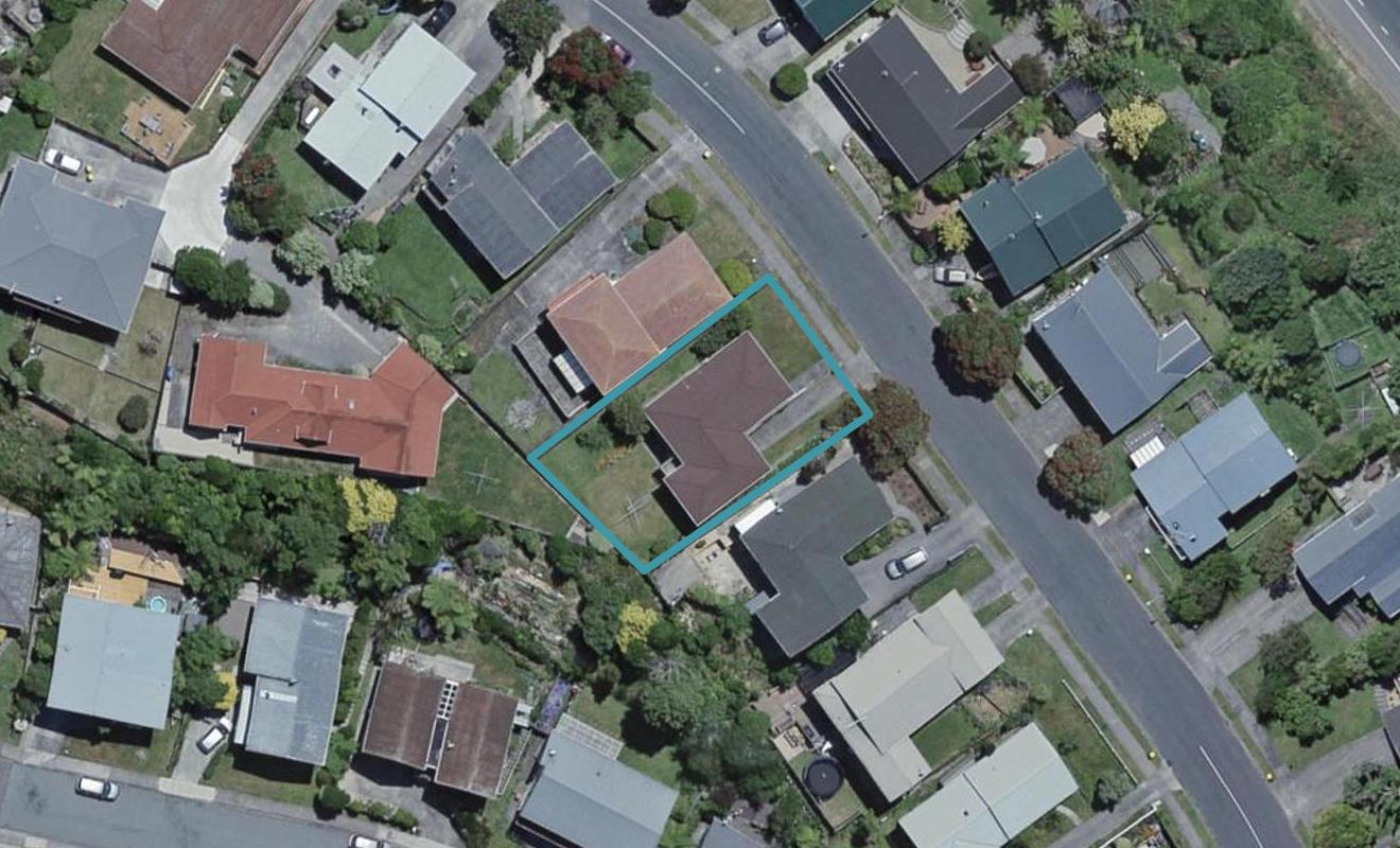 104 Taylor Terrace, Tawa, Wellington - Carousel 1