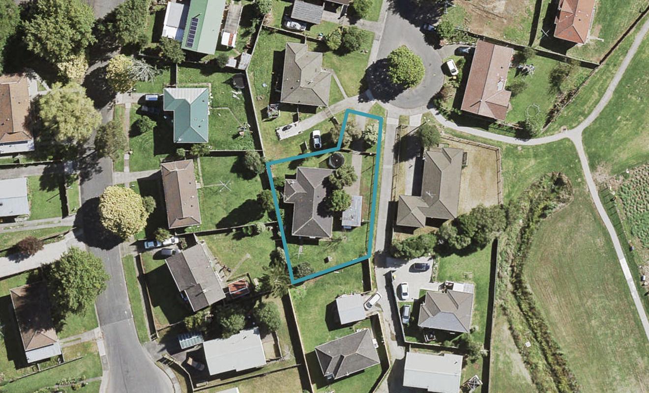 13 Igloo Place, Red Hill, Papakura - Carousel 1