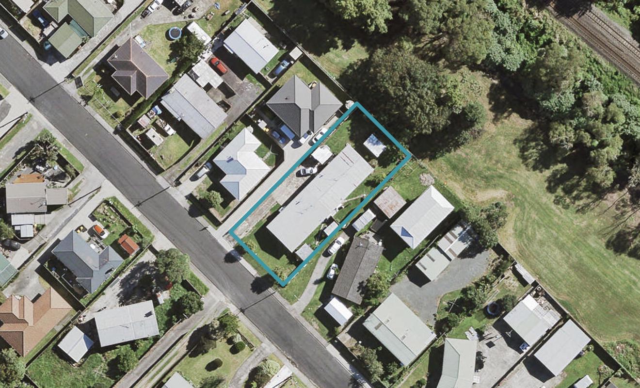 2/16 Greenhaven Avenue, Papakura, Auckland - Carousel 1