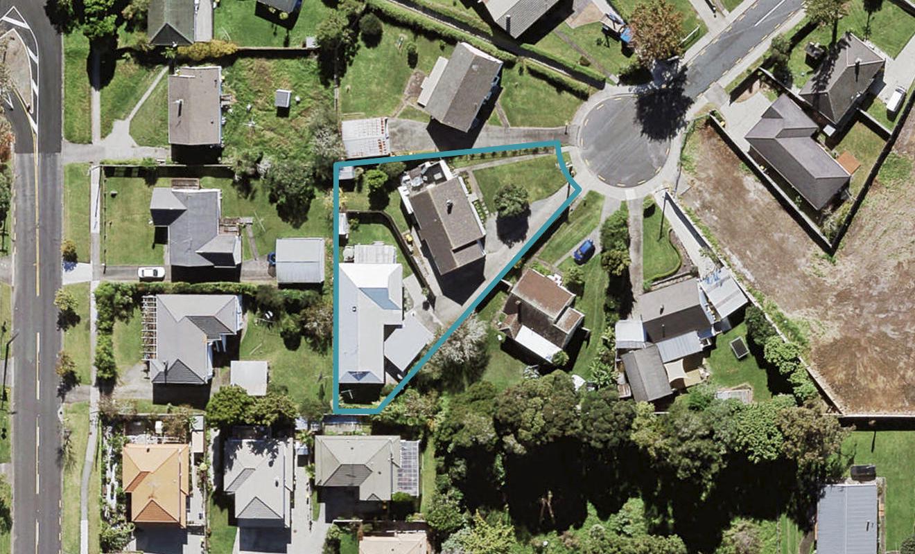 15 Hill Crescent, New Lynn, Auckland - Carousel 1