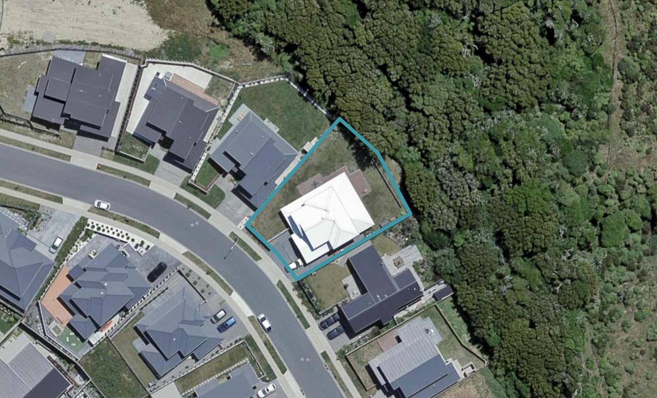 7 Crompton Avenue, Churton Park, Wellington - Carousel 1