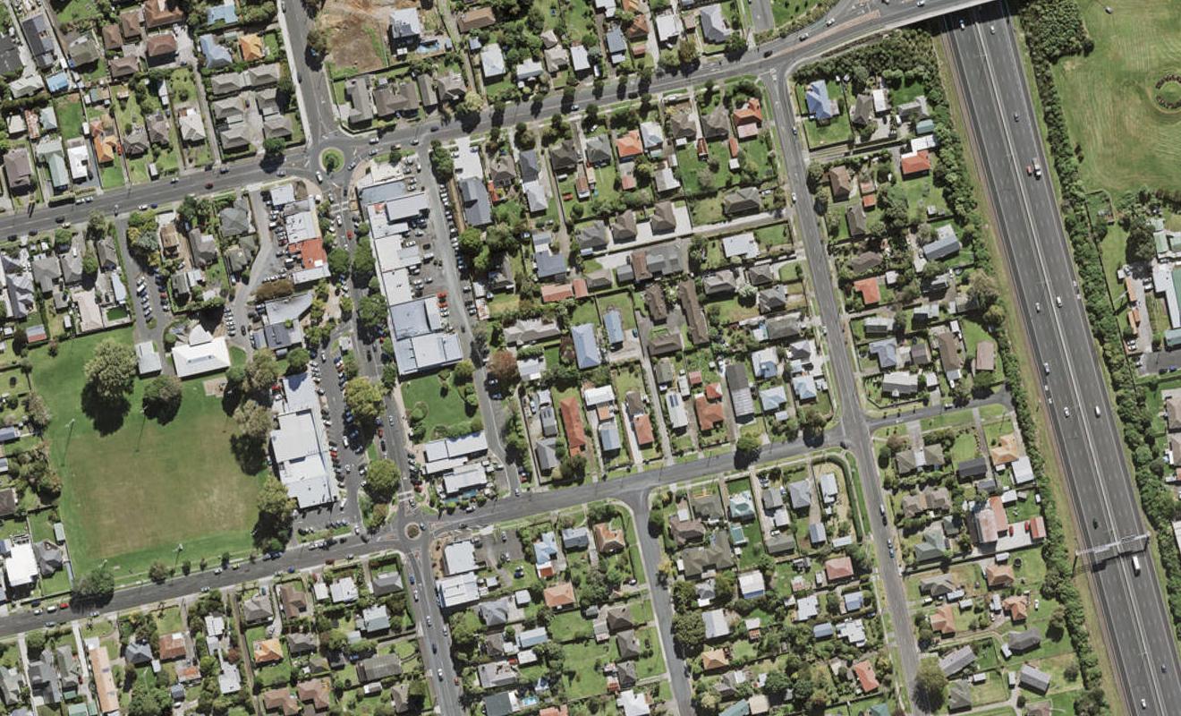 13A Miro Road, Mangere Bridge, Auckland - Carousel 1