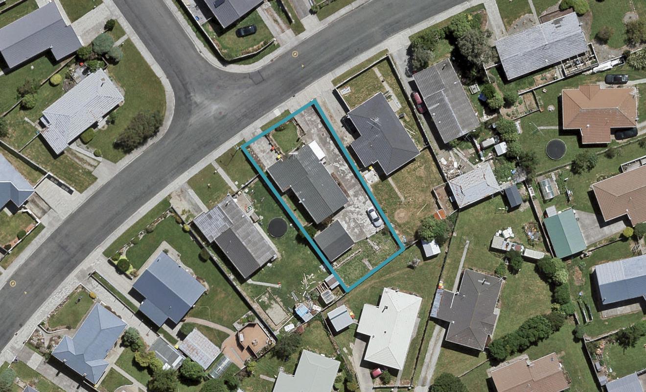 39 Dundee Street, Strathern, Invercargill - Carousel 1