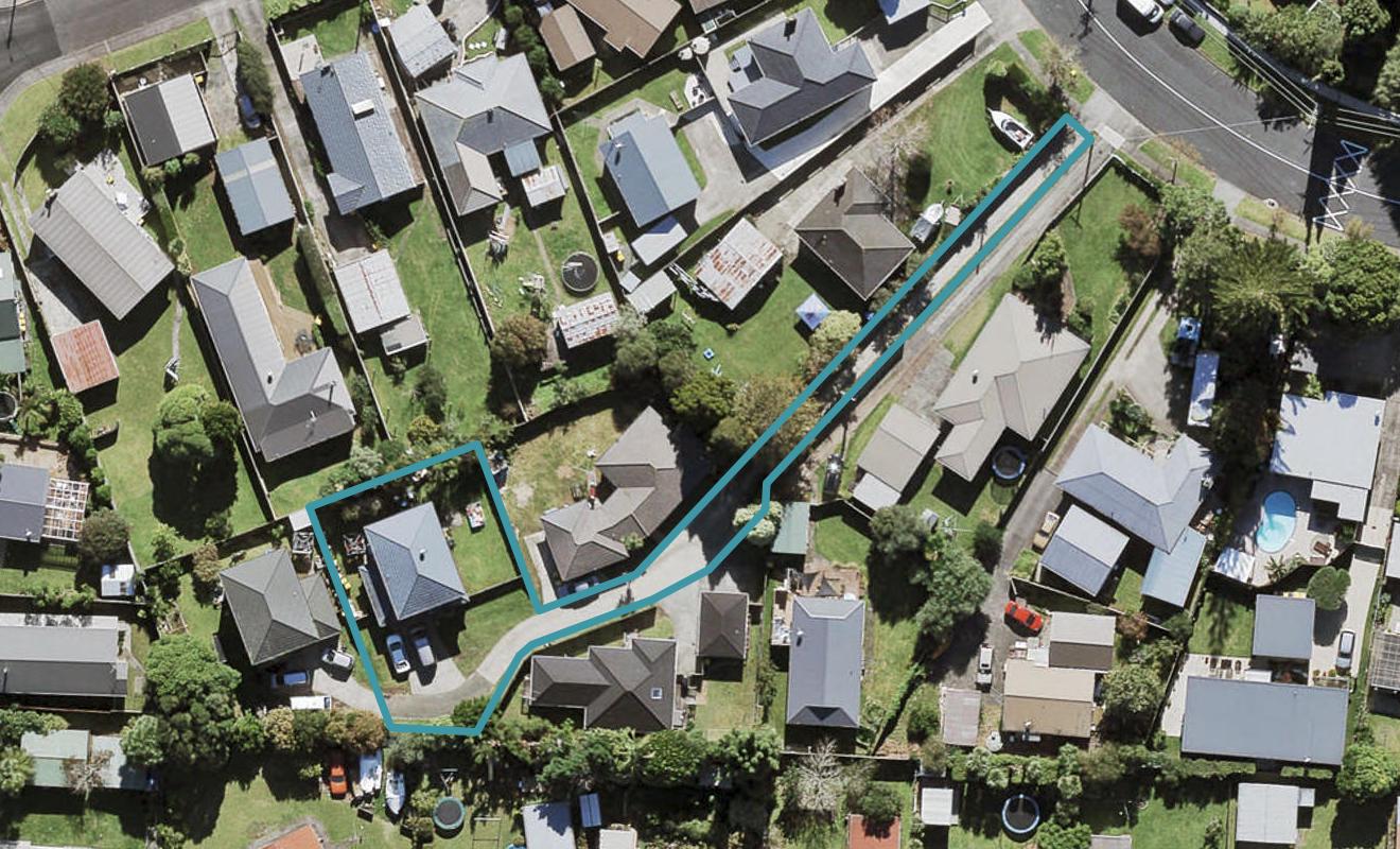 50B Yeovil Road, Te Atatu Peninsula, Auckland - Carousel 1