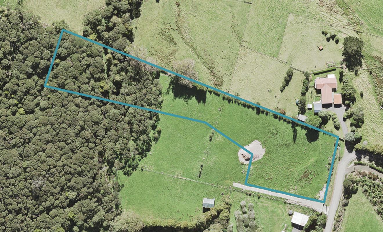 55 Arrowsmith Road, Waitakere, Auckland - Carousel 1