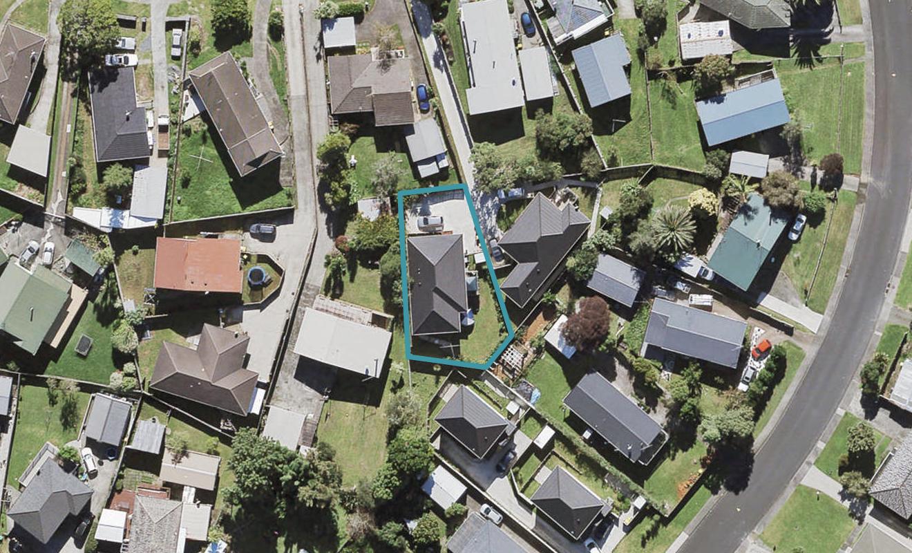 8B Karo Place, Glendene, Auckland - Carousel 1
