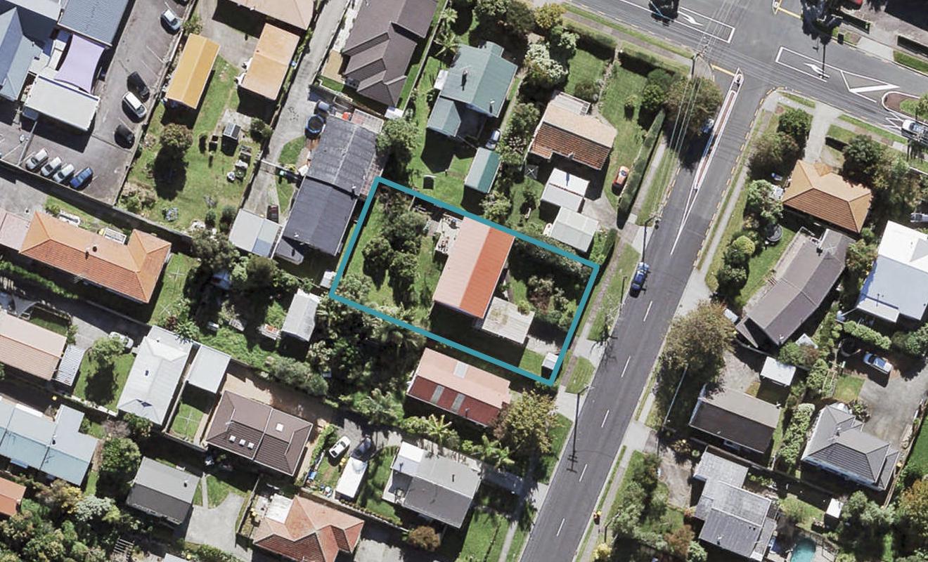 32 Nikau Street, New Lynn, Auckland - Carousel 1
