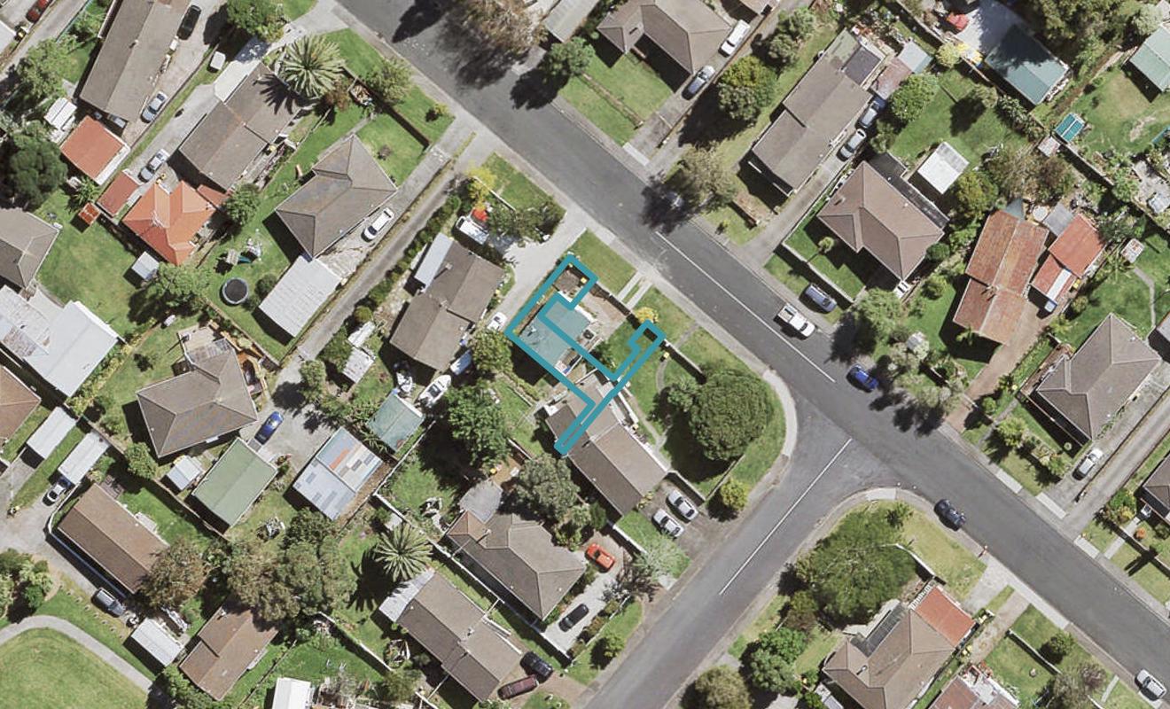 6/21 Newham Place, Henderson, Auckland - Carousel 1