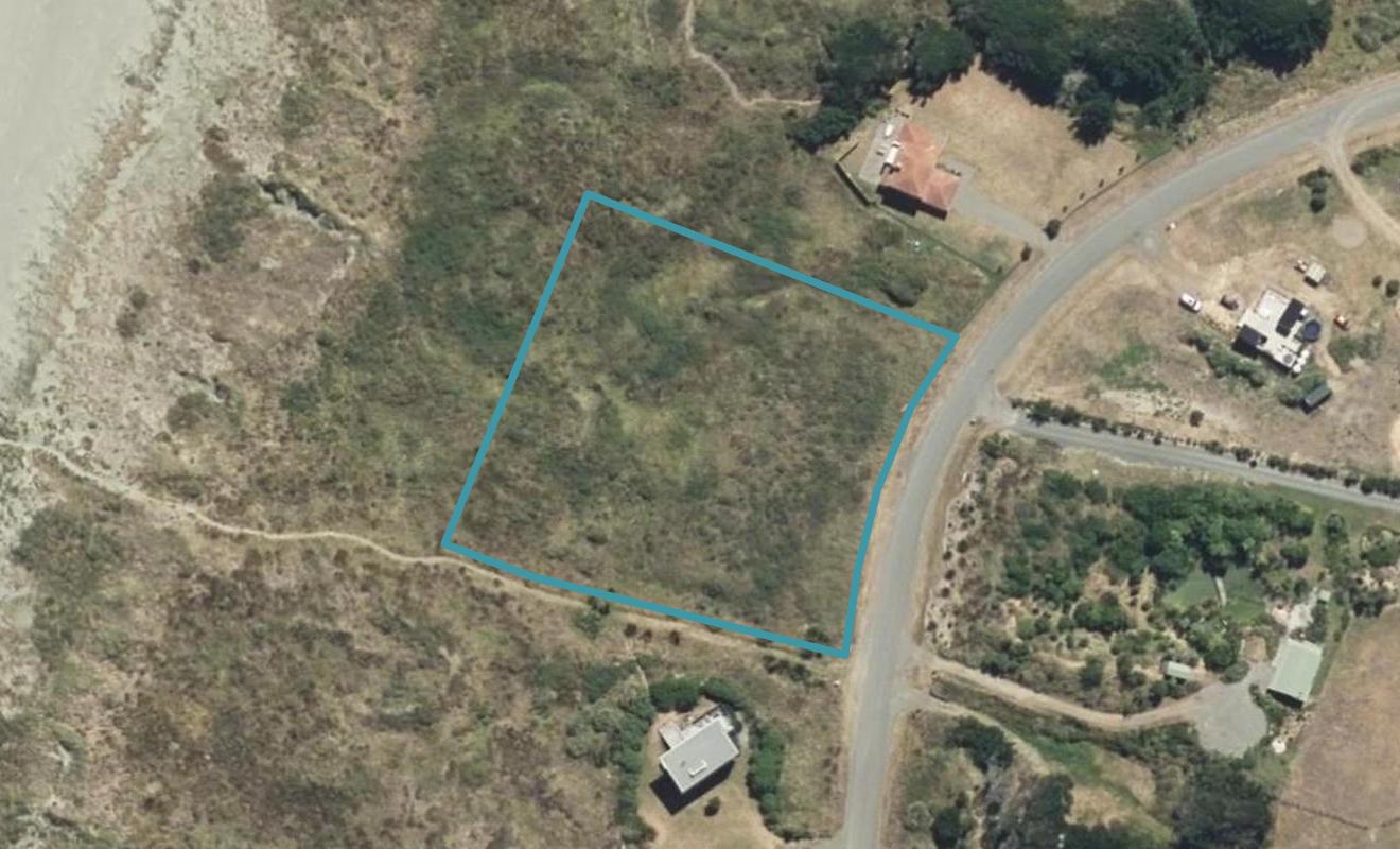 54 Reay MacKay Grove, Waikawa Beach, Manakau - Carousel 1
