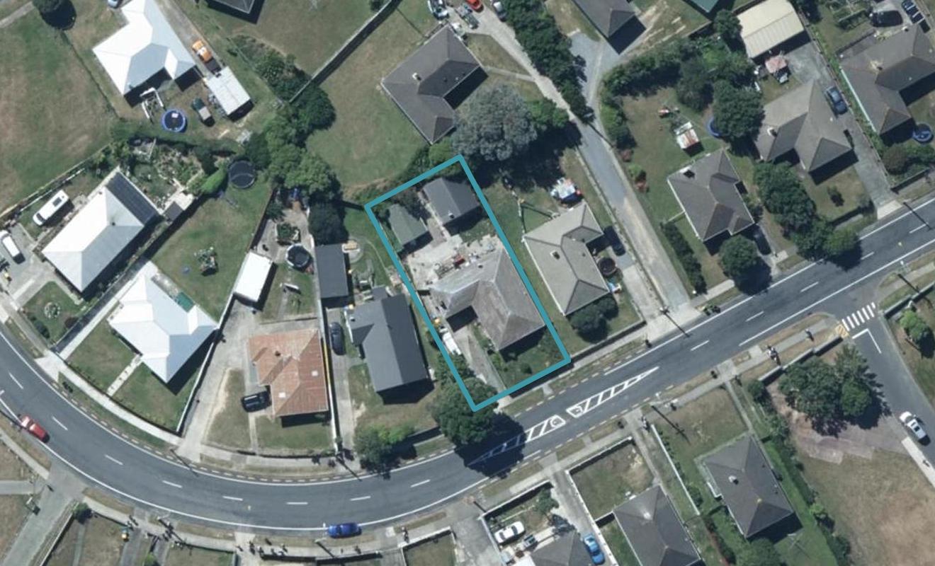 19 Driver Crescent, Cannons Creek, Porirua - Carousel 1