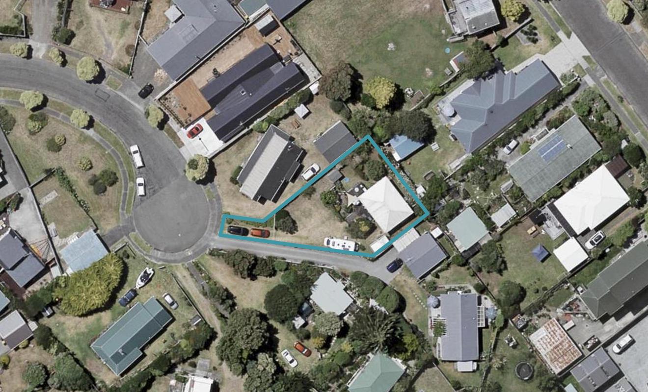19 Whitmore Grove, Waikanae Beach, Waikanae - Carousel 1