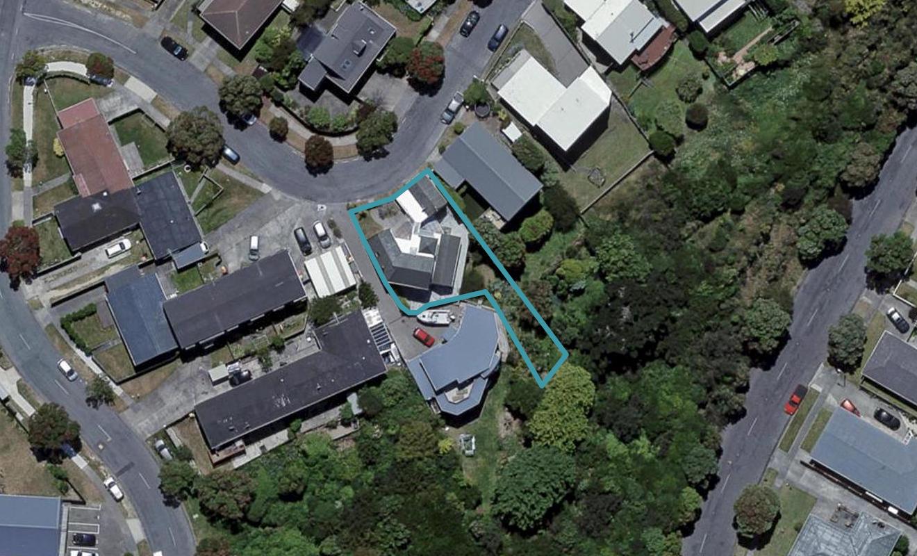 8 Cobar Close, Maupuia, Wellington - Carousel 1