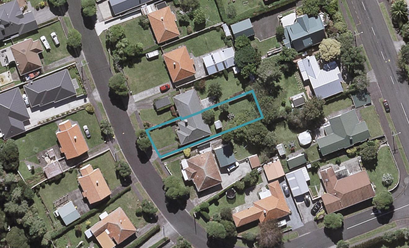 12 Plympton Street, Brooklands, New Plymouth - Carousel 1
